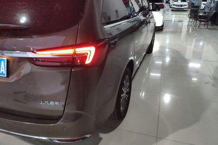 Used Buick GL8 2022 Land Cruiser Executive Class 652T Comfort Model
