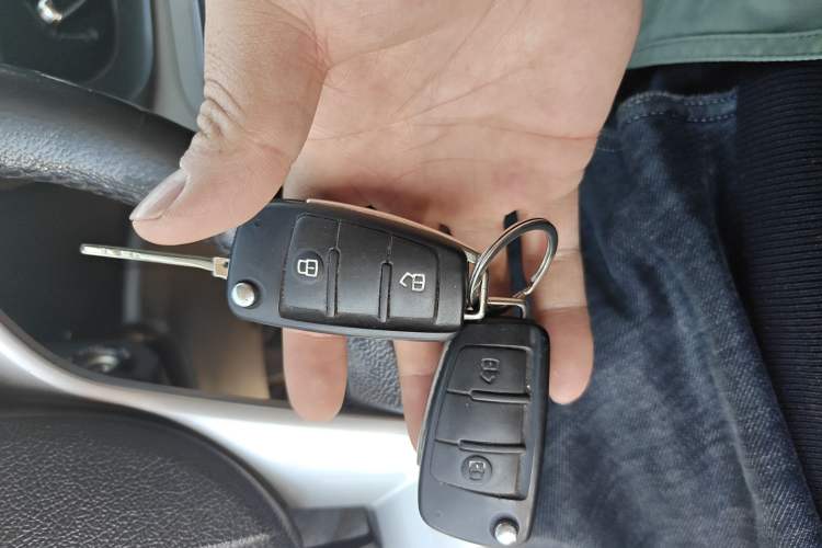 Used JAC Refine M3 2019 IKEA Edition 1.6L Luxury Smart Model Vehicle Key