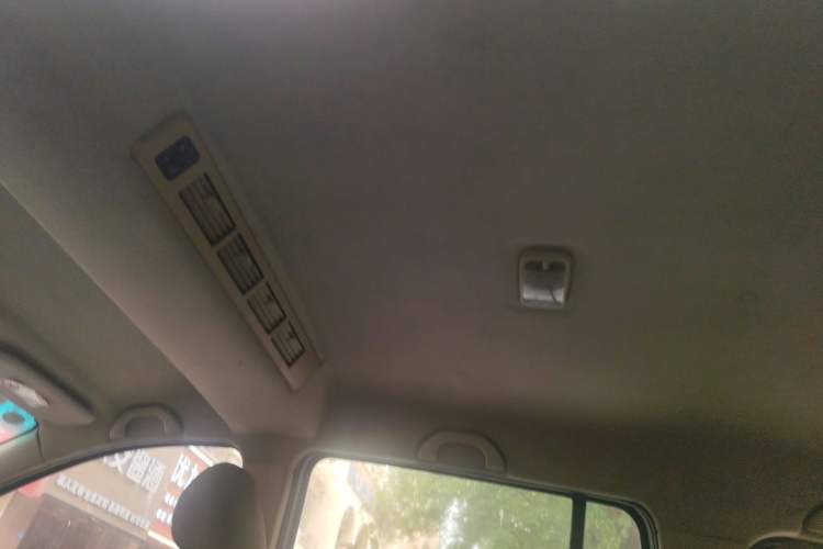 Used Jinbei 750 2015 1.5L Flagship Model