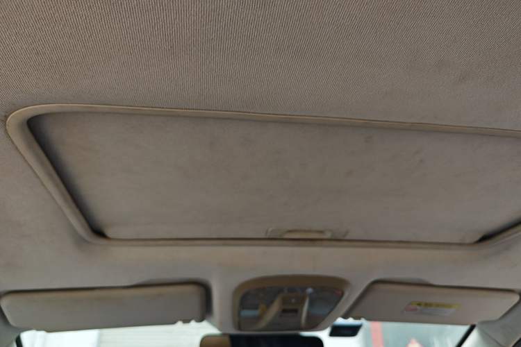 Used HYOSOW H3 2015 1.5L manual luxury version