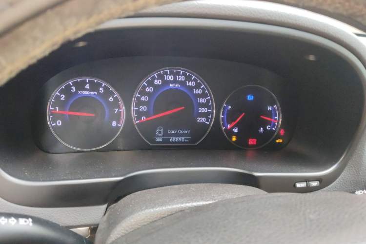 Used Hyundai Santa Fe Classic 2012 2.4 Luxury Edition 7-Seater Four-Wheel Drive