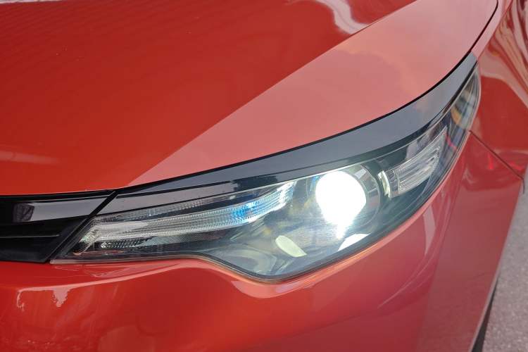 Used Toyota Levin 2015 1.6G CVT Orange Limited Edition
