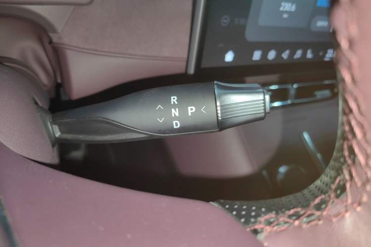 Used VOYAH FREE 2025 Model FREE+ Rear-Drive Qiankun Edition
