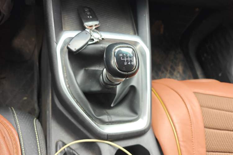 Used Baojun RM-5 2019 1.5T Manual Elite Version with 24-Hour Online Service 7 Seats
