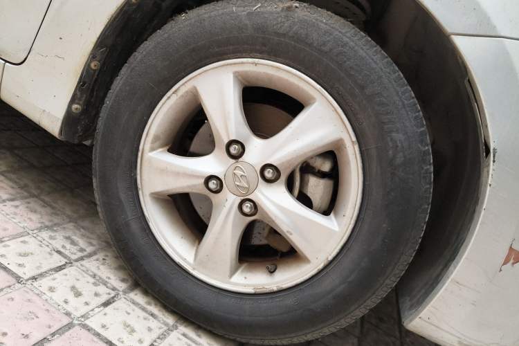 Used Hyundai Verna (older generation) 2010 Sedan 1.4L Manual Comfort GS
