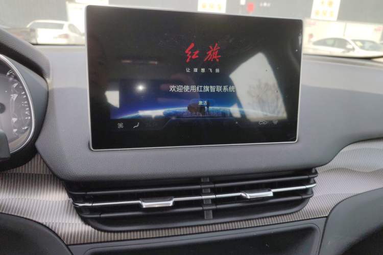 Used Hongqi E-QM5 2022 431 km Charge & Enjoy Edition Audio And AC Panel