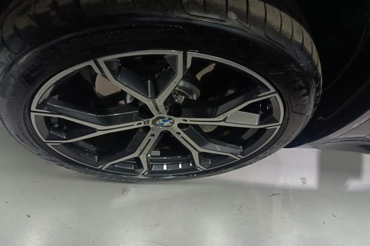 Used BMW X5 2025 Model, xDrive 30Li Prestige M Sport Night Package