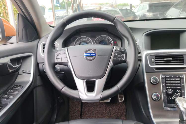 Used Volvo S60 2013 T5 Comfort Edition