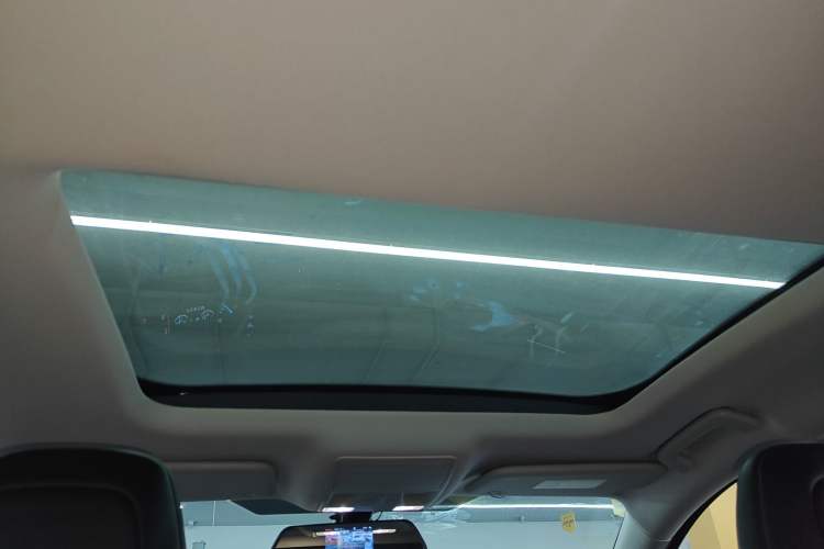 Used Ford Focus Active 2020 EcoBoost 180 Automatic Trendy Model Headliner