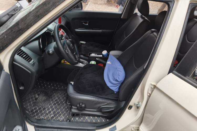Used Kia Soul 2012 1.6L AT Premium Left Front Seat