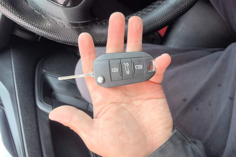 Used Peugeot 308 2016 1.6L Manual Fashion Edition Vehicle Key