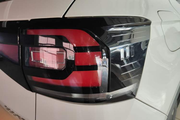 Used Volkswagen Tacqua 2023 200TSI DSG Joy-Connect Edition