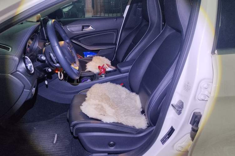 Used Mercedes-Benz GLA 2019 GLA 200 Fashion Model Left Front Seat