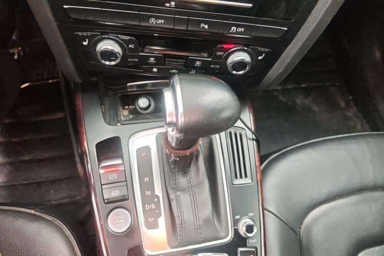 Used Audi A4L 2013 35 TFSI Automatic Technology Edition Gear Lever