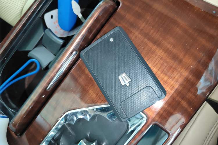 Used Toyota Crown 2015 2.0T Fashion Edition Interior 1