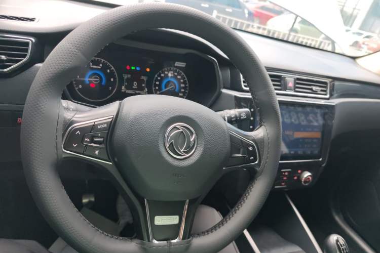 Used Dongfeng Fengon 580 2021 Revised ☆ Star Edition 1.8L Manual Elite Version
