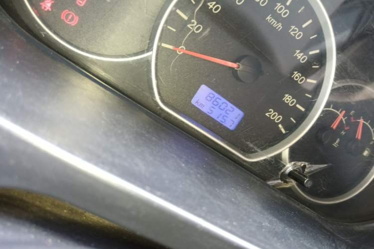 Used Wuling Hongguang 2015 1.5L S Basic Version China V Standard Odometer Close Up