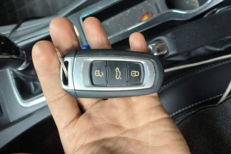 Used Geely Auto Emgrand 2017 Sedan Million Edition 1.5L Manual Upward Connect Version