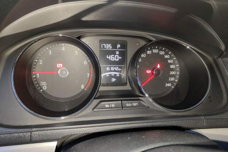 Used Volkswagen Lavida 2017 1.6L Automatic Comfort Edition Odometer Close Up