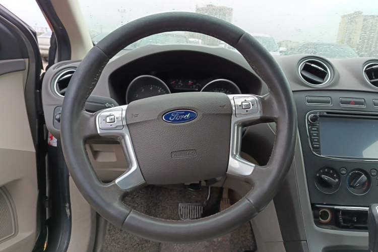 Used Ford Mondeo 2011 2.3L Fashion Edition Steering Wheel