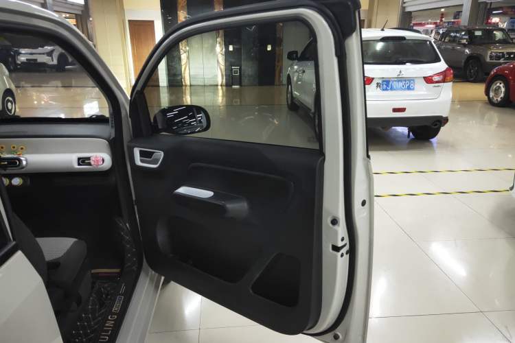 Used Wuling Hongguang MINIEV 2024 3rd Generation 215km Youth Edition