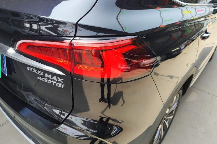 Used Roewe RX5 MAX 2019 400TGI Automatic 4G Connect Luxury Edition Right Rear Taillight