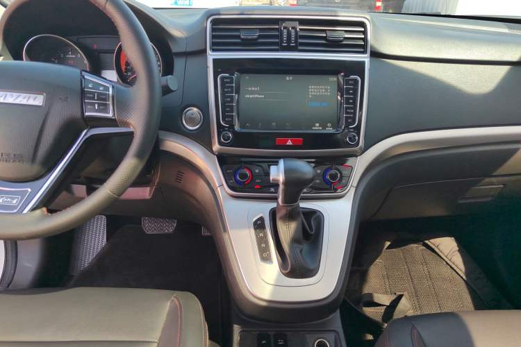 Used Haval M6 2019 1.5T DCT Two-Wheel Drive Elite Version China VI Standard Audio And AC Panel