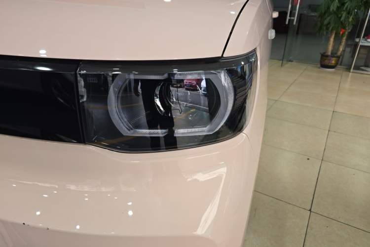 Used Wuling Hongguang MINIEV 2021 Macaron Fashion Edition Lithium-Ion Battery