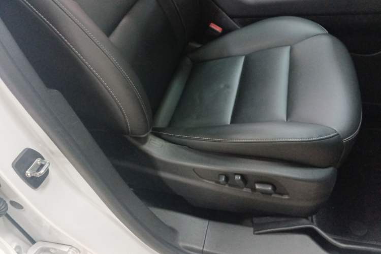 Used Cadillac XT4 2018 28T Two-Wheel Drive Leading Version