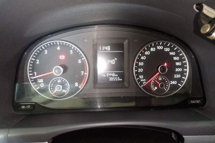 Used Volkswagen Touran 2015 1.4T Manual Fashion Edition 5-Seater Instrument Cluster