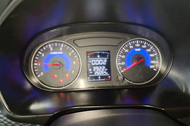 Used Dongfeng Fengon 330 2019 1.5L 330S Manual Comfort Version China VI Standard