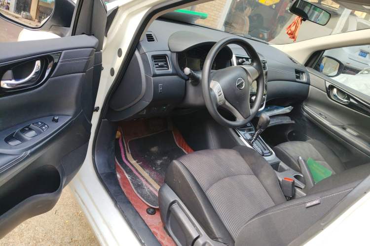 Used Nissan Tiida 2016 1.6L CVT Cool Dynamic Edition Driver Seat