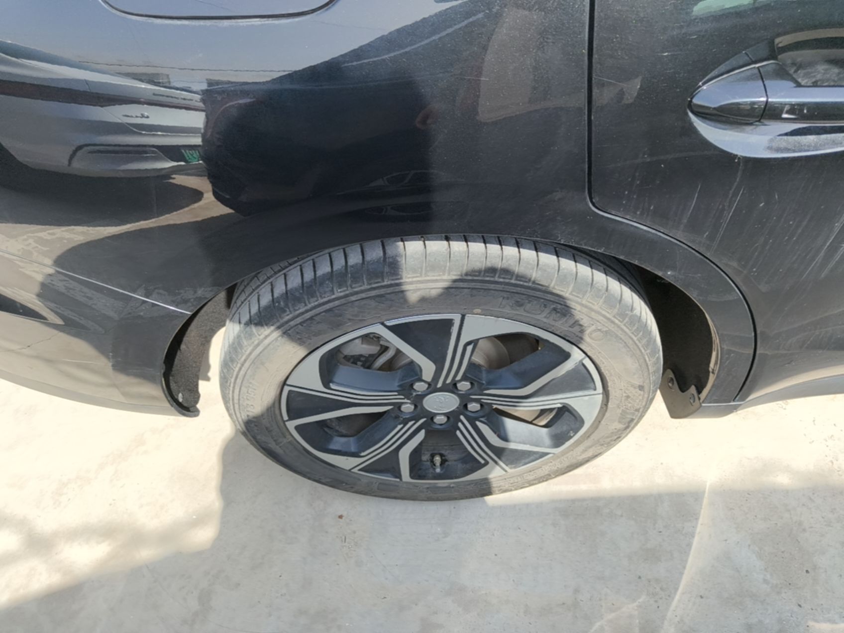 Hongqi E-QM5 2023 Revised Version Basic Travel Edition — снимка 11