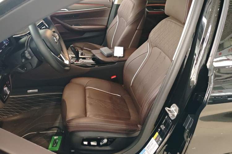 Used BMW 5 Series New Energy 2020 Mileage Upgrade Version 530Le Pioneer Edition