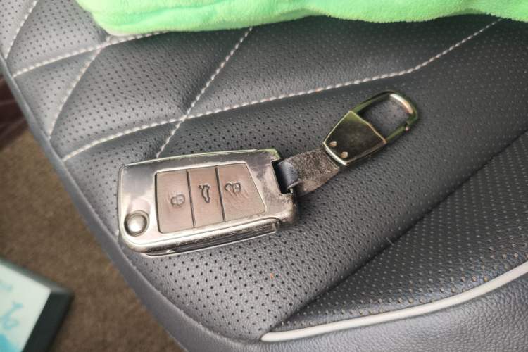 Used Volkswagen Tiguan L 2023 Restyled 330TSI Automatic Two-Wheel Drive R-Line Enhanced Comfort Version
