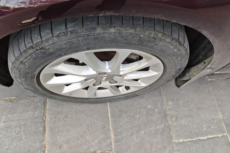 Used Audi A3 2016 Sportback 35 TFSI Ambition Edition Left Front Wheel Hub