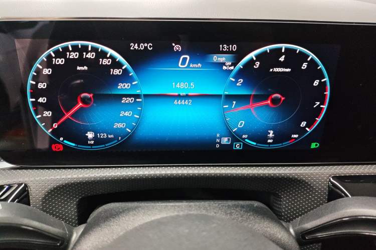 Used Mercedes-Benz A-Class 2022 Revised Version A 200 L Sport Sedan Fashionable Style