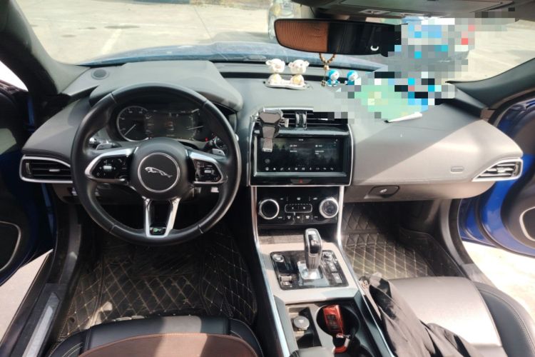 Used Jaguar XEL 2020 2.0T 200 PS R-DYNAMIC S Advanced Sport Edition Center Console