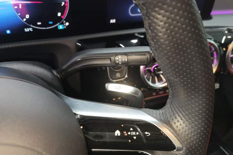 Used Mercedes-Benz A AMG 2024 AMG A 35 4MATIC Gear Lever