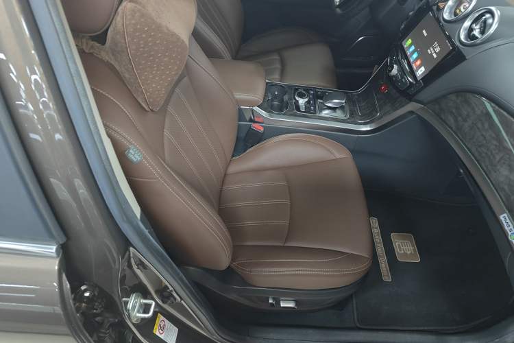 Used BYD Tang New Energy 2017 2.0T All-Wheel Drive Haoya Model 7 Seats