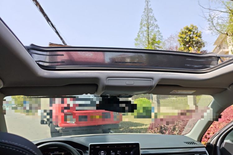 Used Volkswagen Tiguan L 2022 330TSI Automatic Two-Wheel Drive R-Line Enhanced Edition Headliner