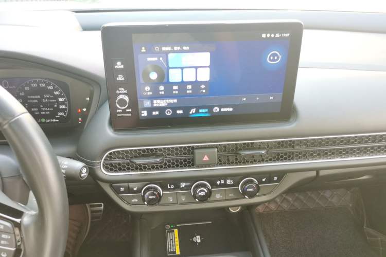 Used Honda HR-V 2023 2.0L eHEV Dynamic Edition Audio And AC Panel