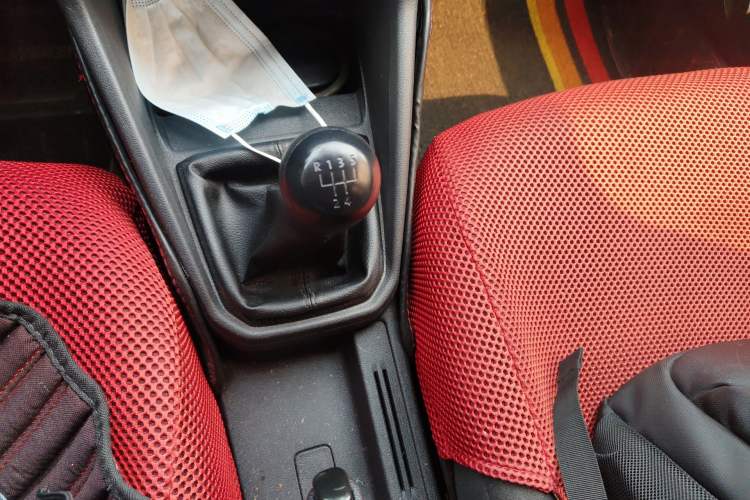 Used Volkswagen Jetta 2017 1.4L Manual Fashion Edition Gear Lever