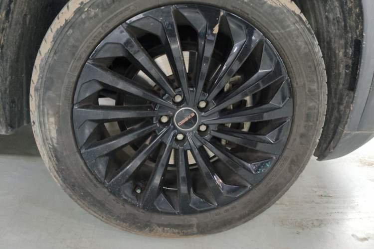 Used EXEED Lingyun 2021 290T Two-Wheel Drive Starry Edition Right Front Wheel Hub