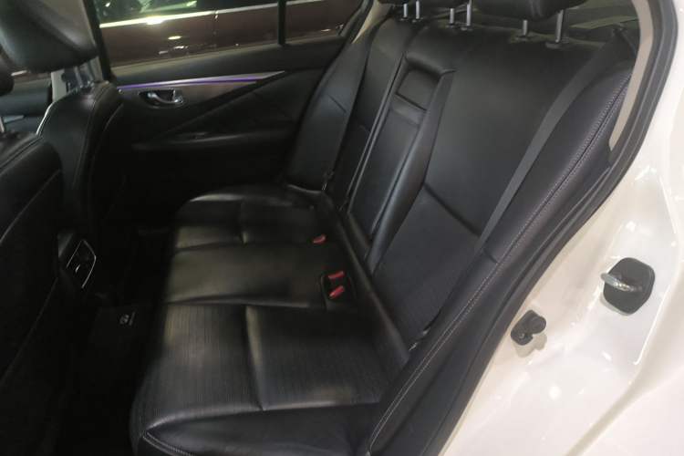 Used Infiniti Q50 2014 3.7L Luxury Sport Edition
