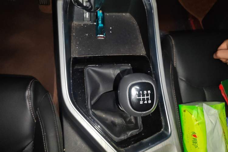 Used Wuling Jiachen 2022 1.5L Manual Comfort Edition
