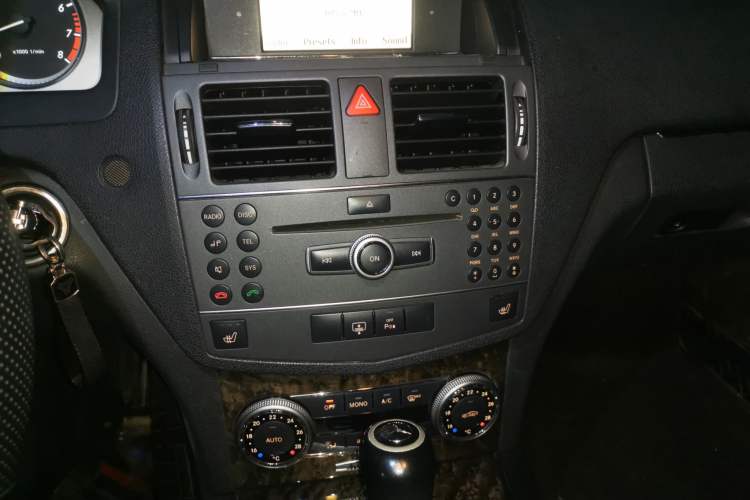 Used Mercedes-Benz C-Class 2010 C 200 CGI Fashion Model