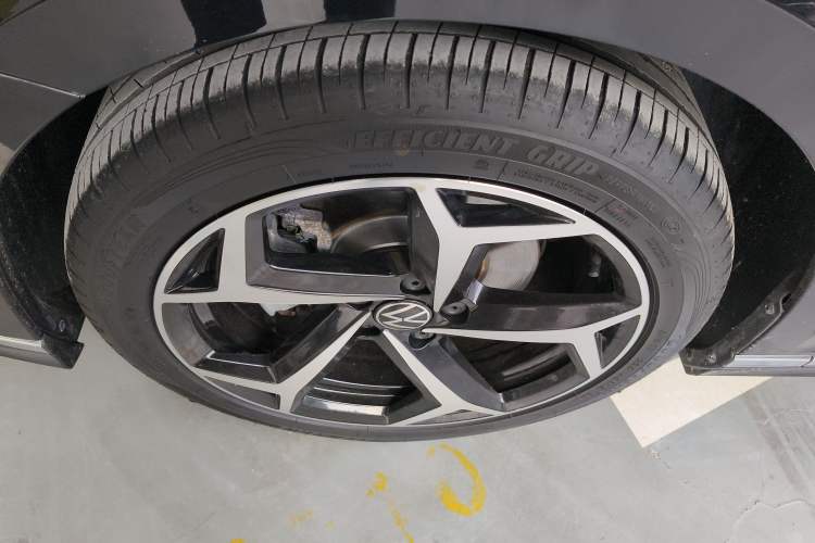 Used Volkswagen Magotan 2023 2 Million Units Limited Edition 330TSI DSG Leading Version