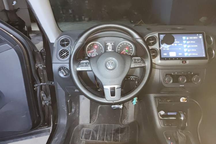 Used Volkswagen Tiguan L 2016 280TSI Automatic Two-Wheel-Drive Silk Road Style Edition