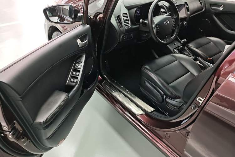 Used Kia K3 2016 1.6L Automatic GLS